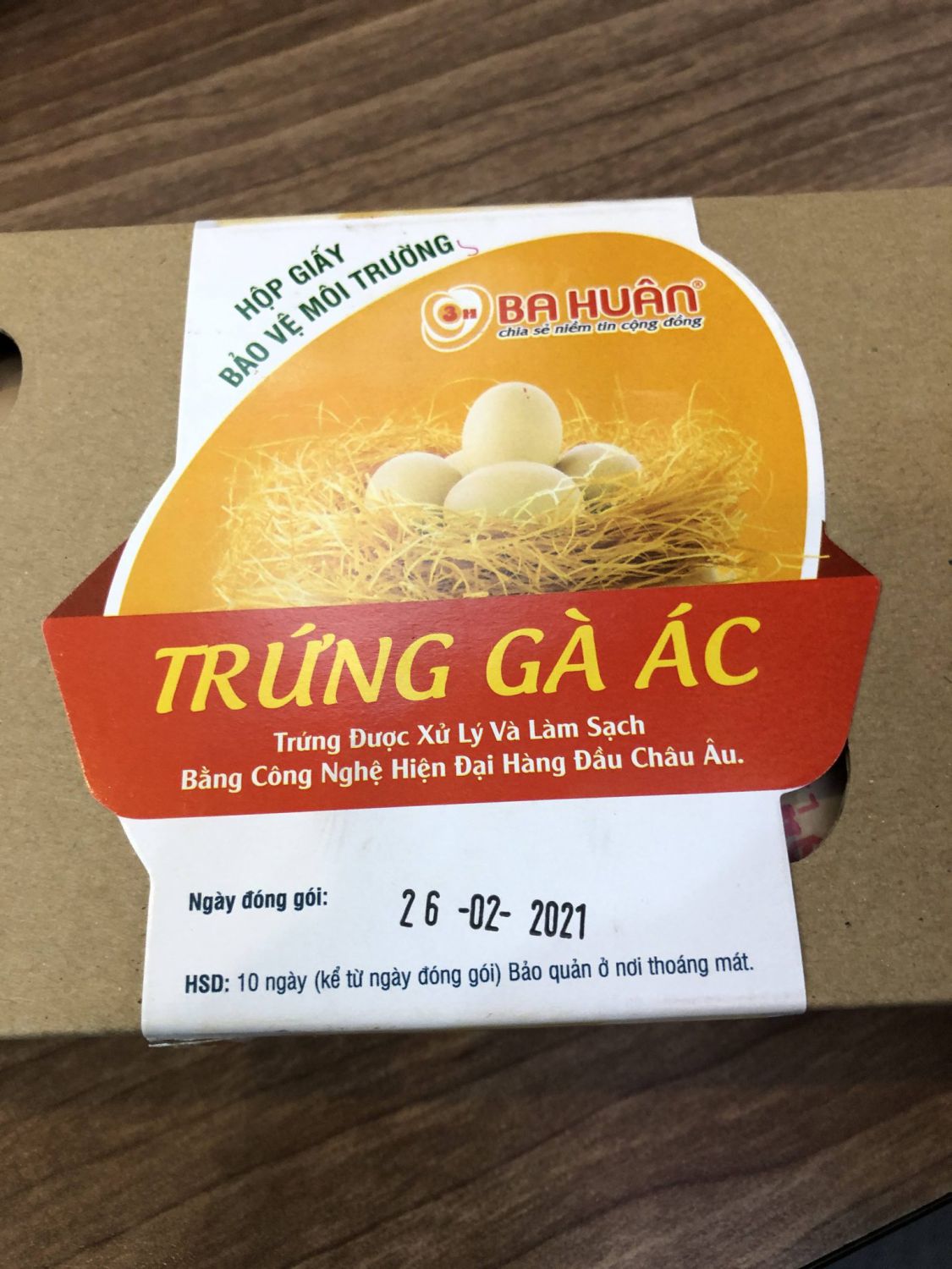 Trung ga Ba Huan tai sieu thi CoopXtra