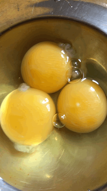 Trứng gà trong tủ lạnh - trứng lạnh 