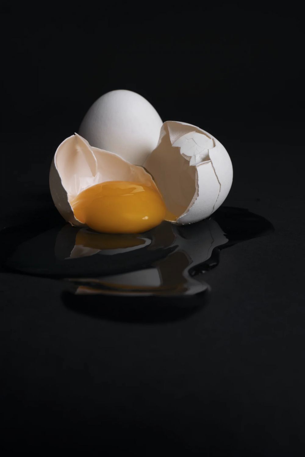 Ăn Trứng Gà Sống Có Tốt Không? Những Lợi Ích Và Rủi Ro Bạn Cần Biết
