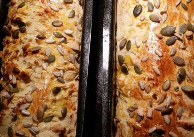 Cách Làm Món Bánh Mì Ngũ Cốc của Maria Thúy Hoàn Bui - Cookpad