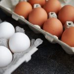 Màu sắc của vỏ trứng có ảnh hưởng đến chất lượng của trứng không?